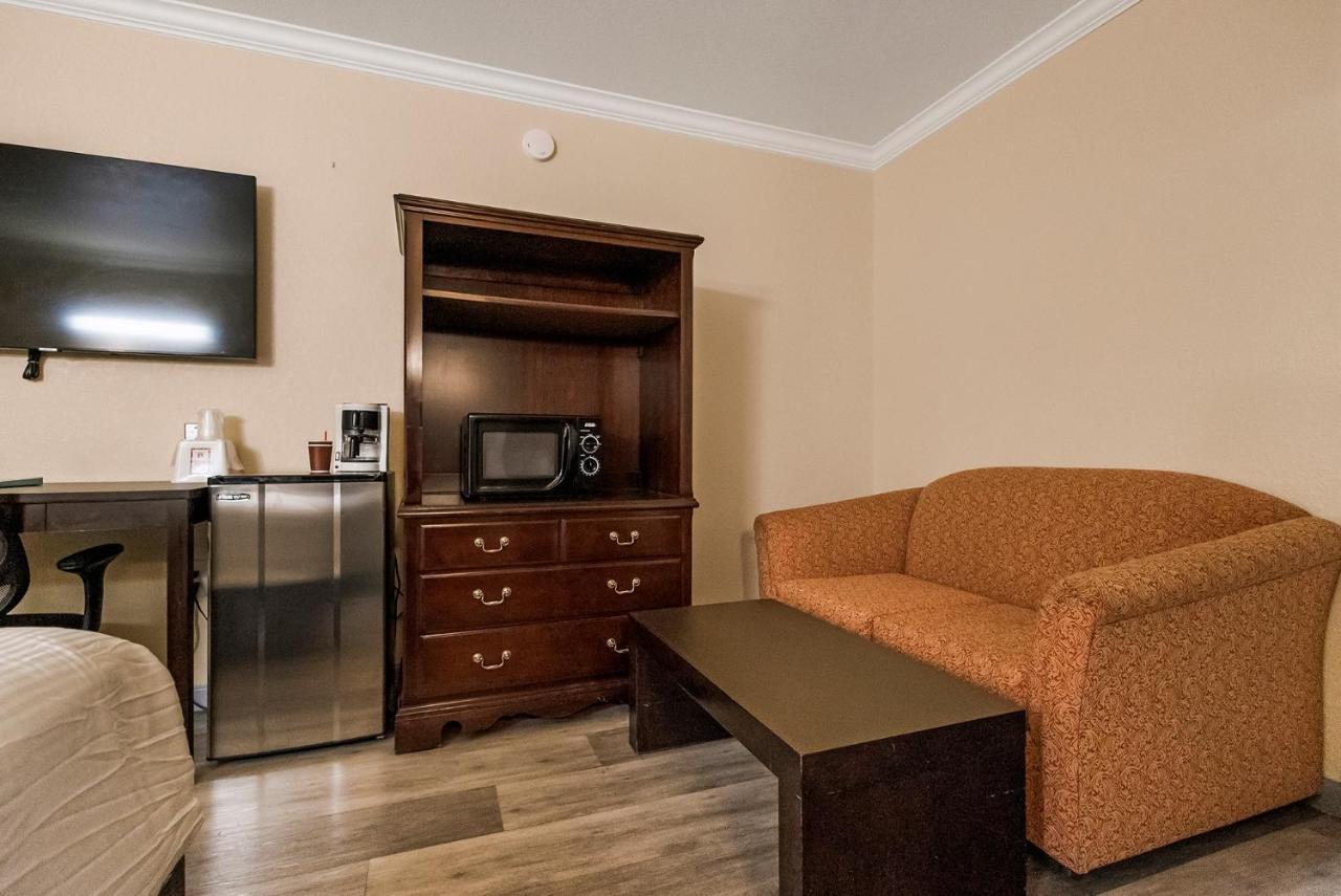 Country Hotel 3*