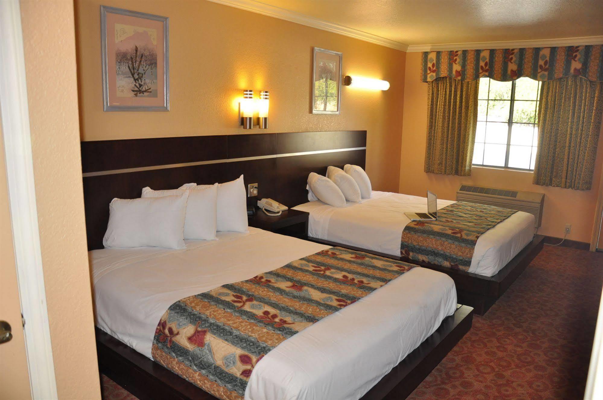Hotel Country 3*